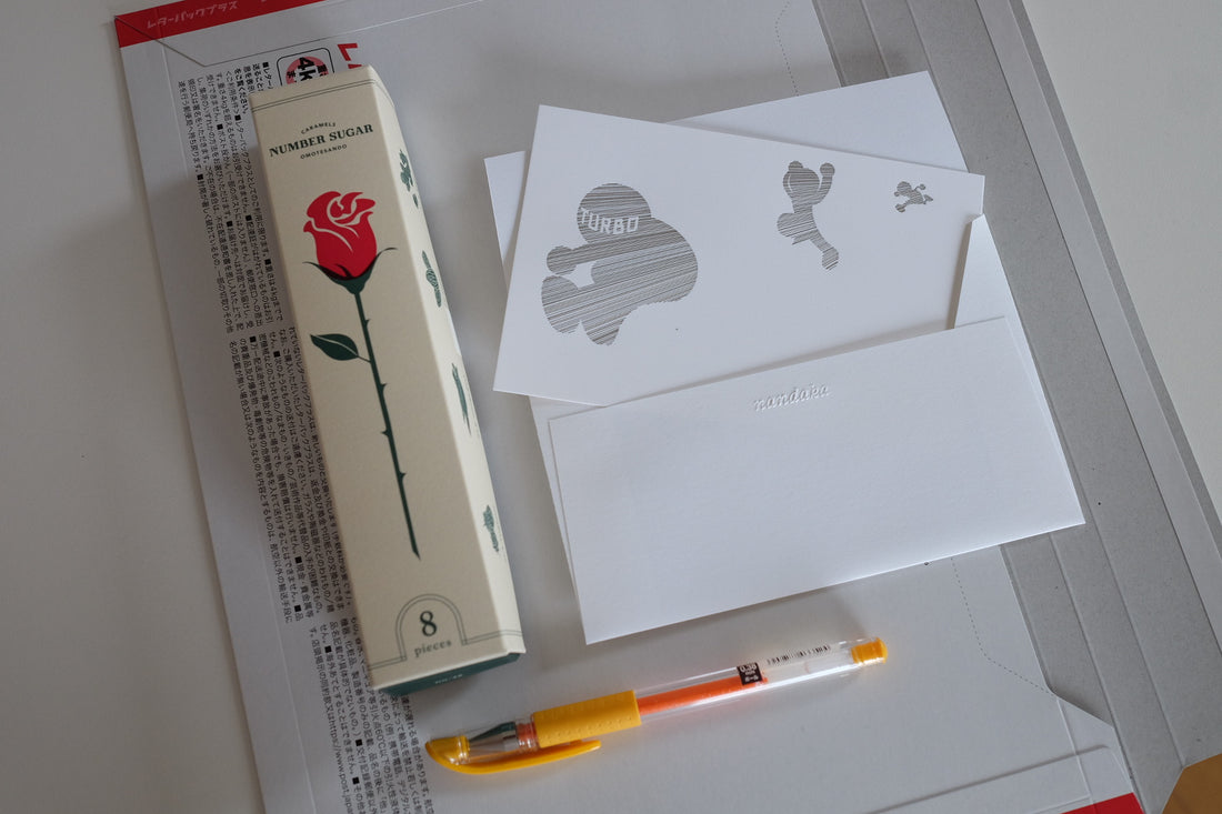 友人に送ったTURBO Cardとキャラメル